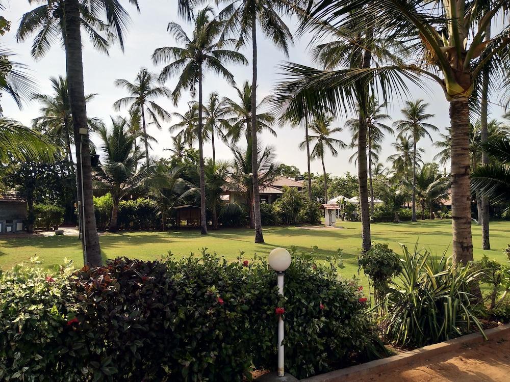 Green Meadows Resort Madras Buitenkant foto