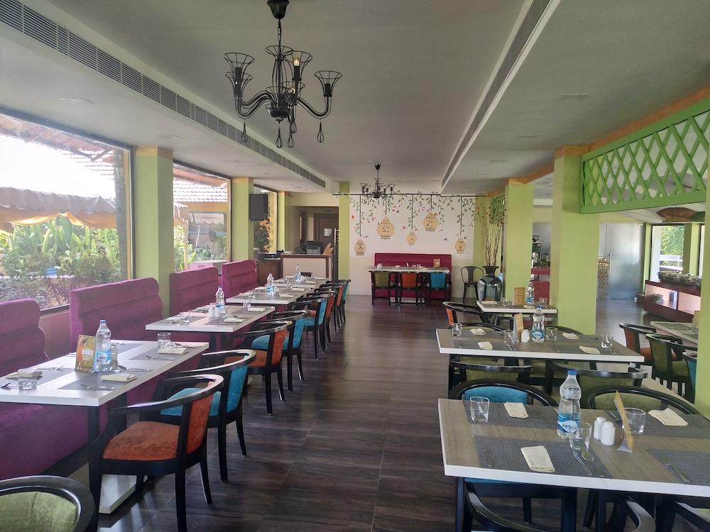 Green Meadows Resort Madras Buitenkant foto